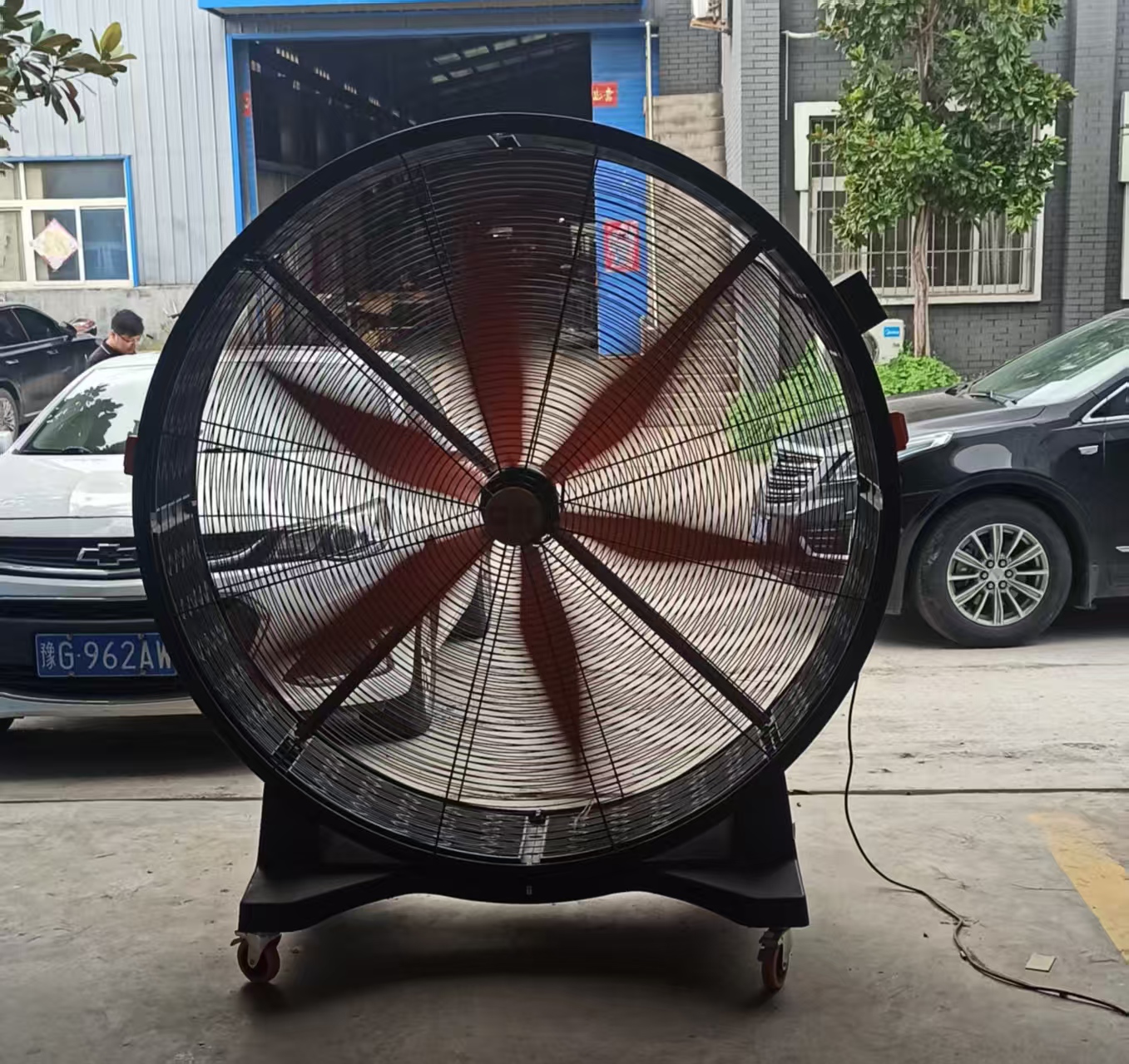 戰(zhàn)高溫，送清涼